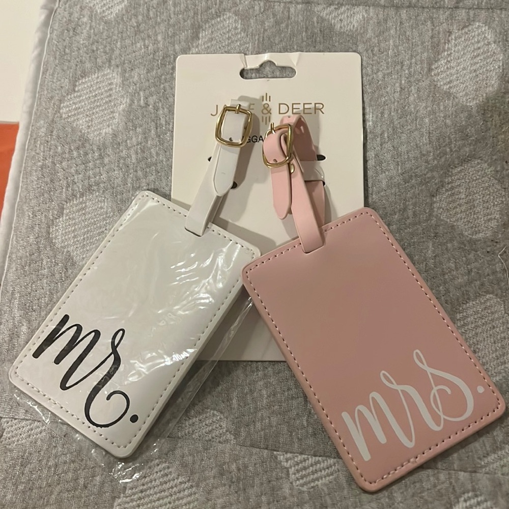 Brand new luggage tags